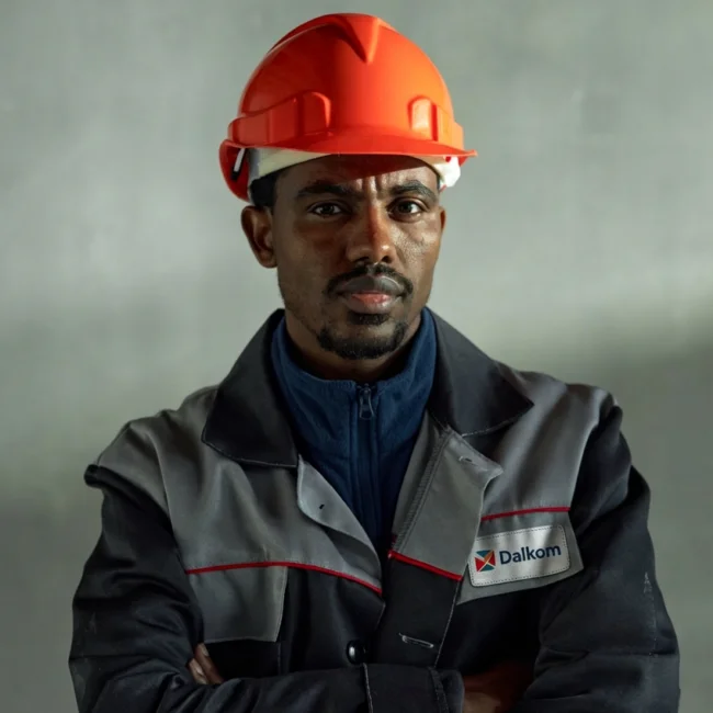 An operations engineer at the Dalkom Somalia compound on Airport Road, Mogadishu